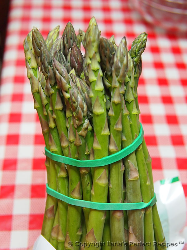 bunch asparagus