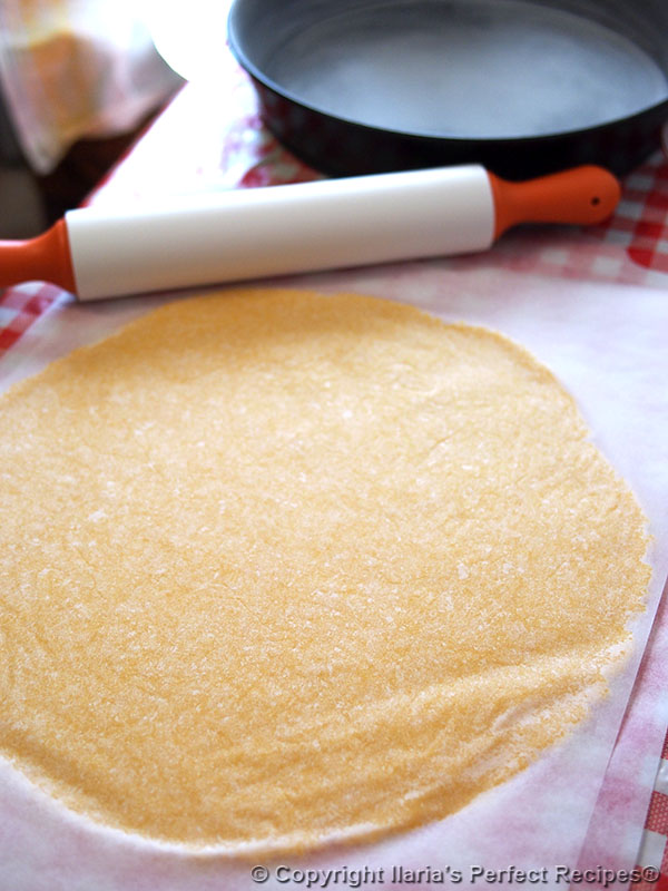 easy rolled pie crust baking paper