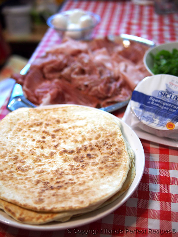 piadina squacquerone parma ham salumi